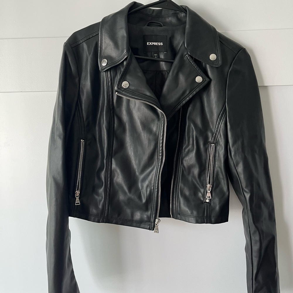 Express Black Cropped Faux Leather Jacket Size Small